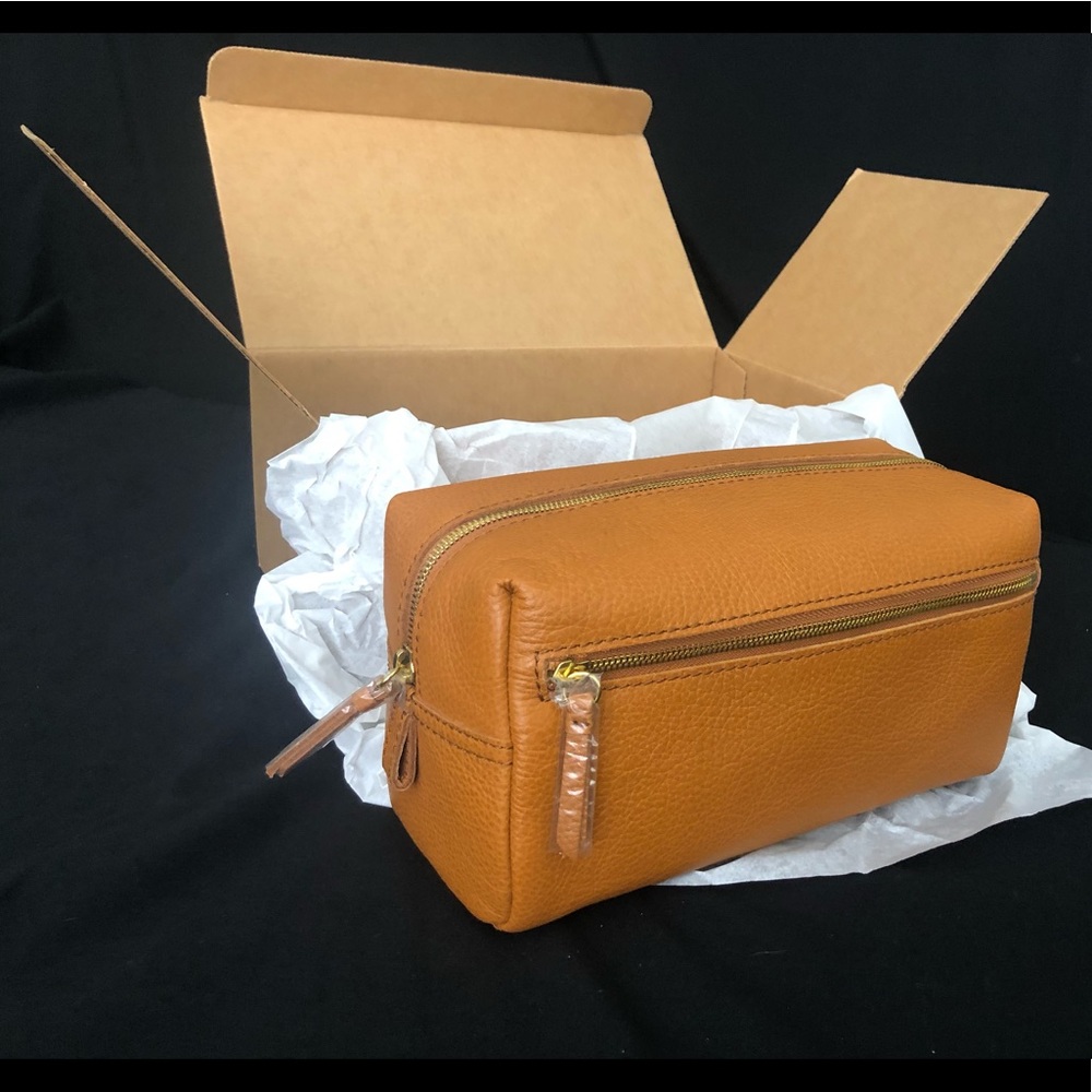 Mark & Graham Toiletries Bag